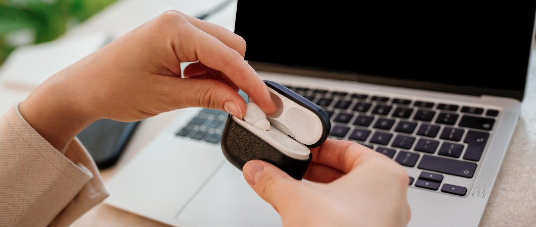 Не работает один беспроводной наушник правый или левый — что делать?