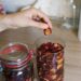 Как хранить орехи и сухофрукты чтобы они не горчили